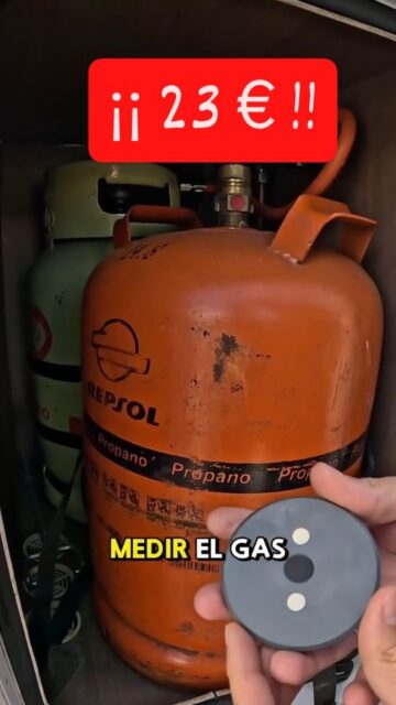 Controla tu gas desde el móvil: Barato y fácil

¿Te imaginas saber cuánto gas te queda sin bajar de la autocaravana? Probamos este sensor de nivel por ultrasonidos que cuesta menos de 25 euros y se controla desde el móvil. Es compatible con bombonas de propano, butano y GLP. Te enseñamos cómo instalarlo en segundos y configurarlo para que no te vuelvas a quedar sin calefacción en el peor momento.

Links en nuestra web ViajandoEnAutocaravana accede  desde la BIO

#vanlife #autocaravana #camper #camperlife